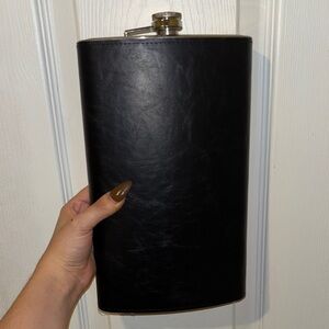 64oz stainless steel Elegant Black Leather Flask
